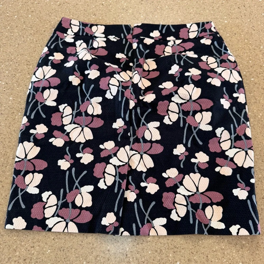 Ann Taylor Petite Women’s Floral Mini Skort Size 10P - Picture 5 of 6
